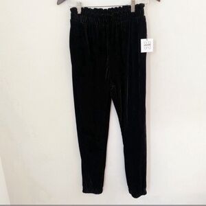 La La Land Creative Chenille Ribbed Knit Elastic Waist Joggers Small NEW Black